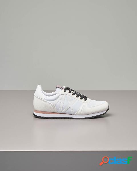Sneakers bianche in mesh e microfibra con scritta logo