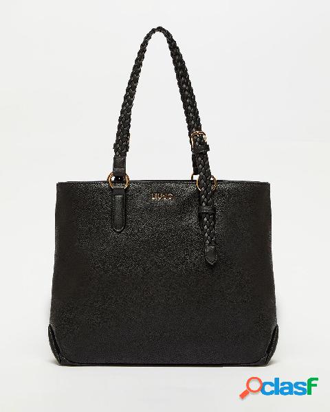 Tote bag nera in similpelle martellata con manici