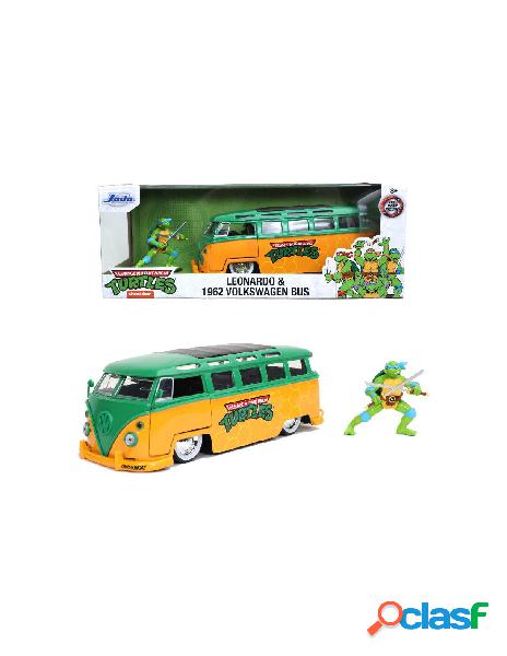 Turtles 1962 vw bus 1:24 con personaggio di leonardo in