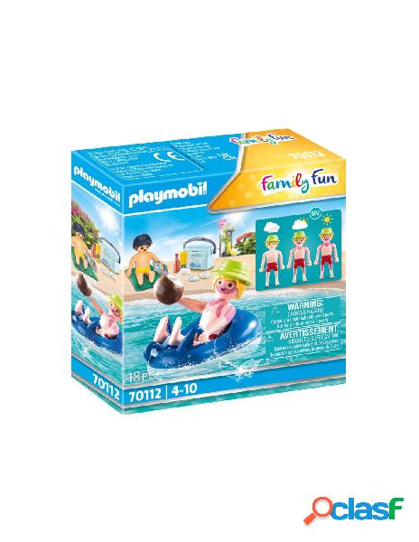 Bagnante con canotto