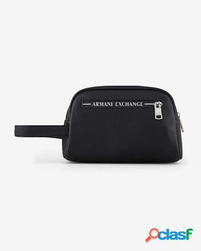 Beauty case in similpelle nera martellata con logo 'Armani