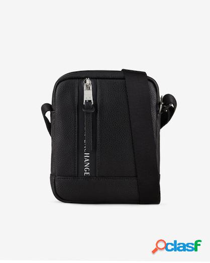 Borsa a tracolla piccola nera in similpelle martellata con