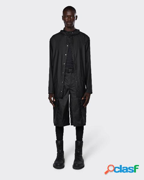 Jacket impermeabile nera con cappuccio in tessuto tecnico
