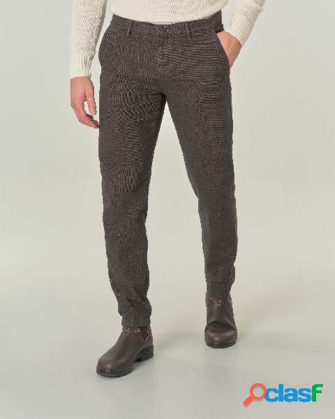 Pantalone chino fango micro armatura in cotone stretch