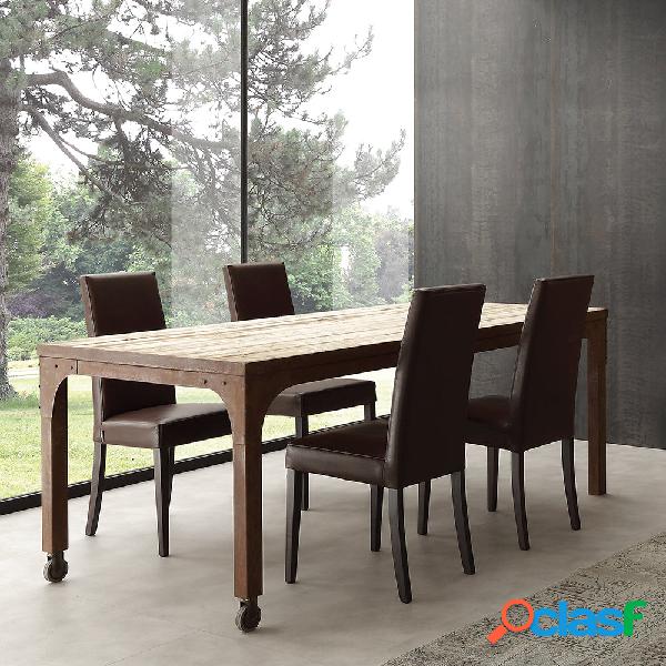 Tavolo da pranzo stile industriale in legno e metallo