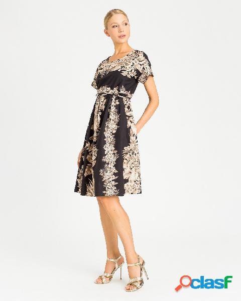 Abito nero in cotone a fantasia fiori beige con gonna ampia