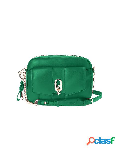 Cross bag verde in simil pelle con patta logata e tracolla