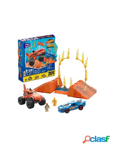 Mega tiger shark super scontri monster trucks