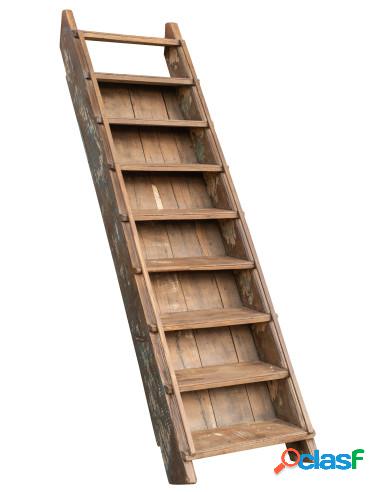 Antica scala in legno