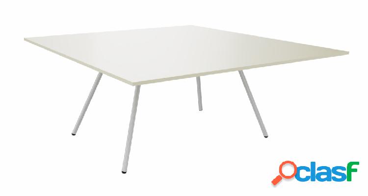 Tavolo riunione con top quadrato in melaminico e struttura
